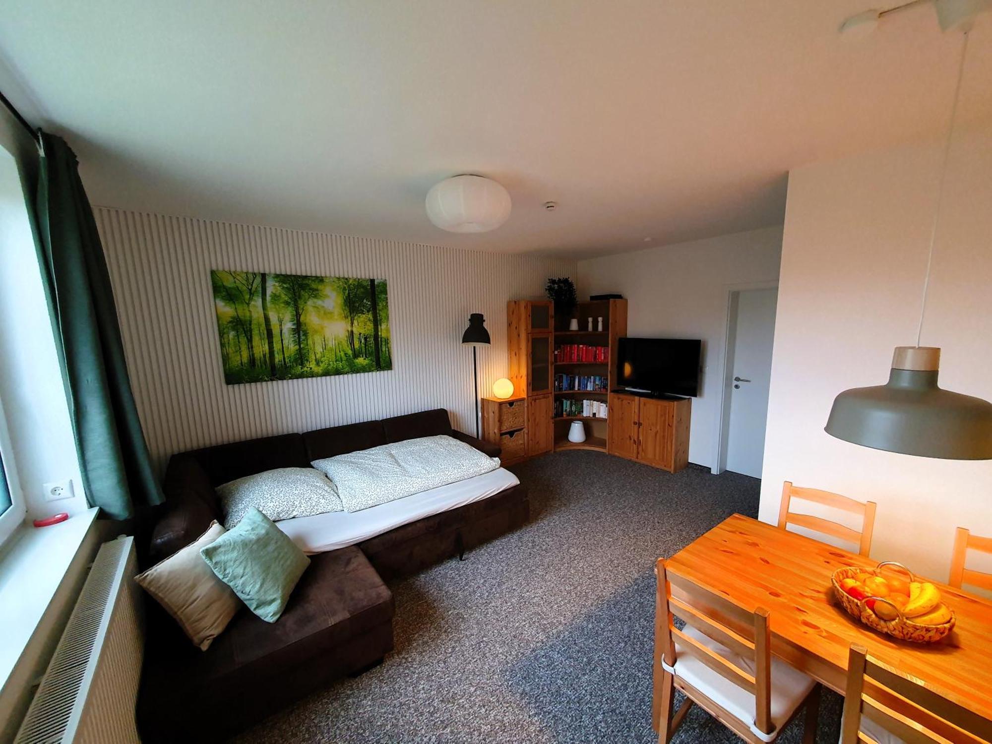 Radfreundliches Wohlfuehl-Apartment Mit Terrasse Und Parkplatz - Fewo Woody Schwerin  Luaran gambar