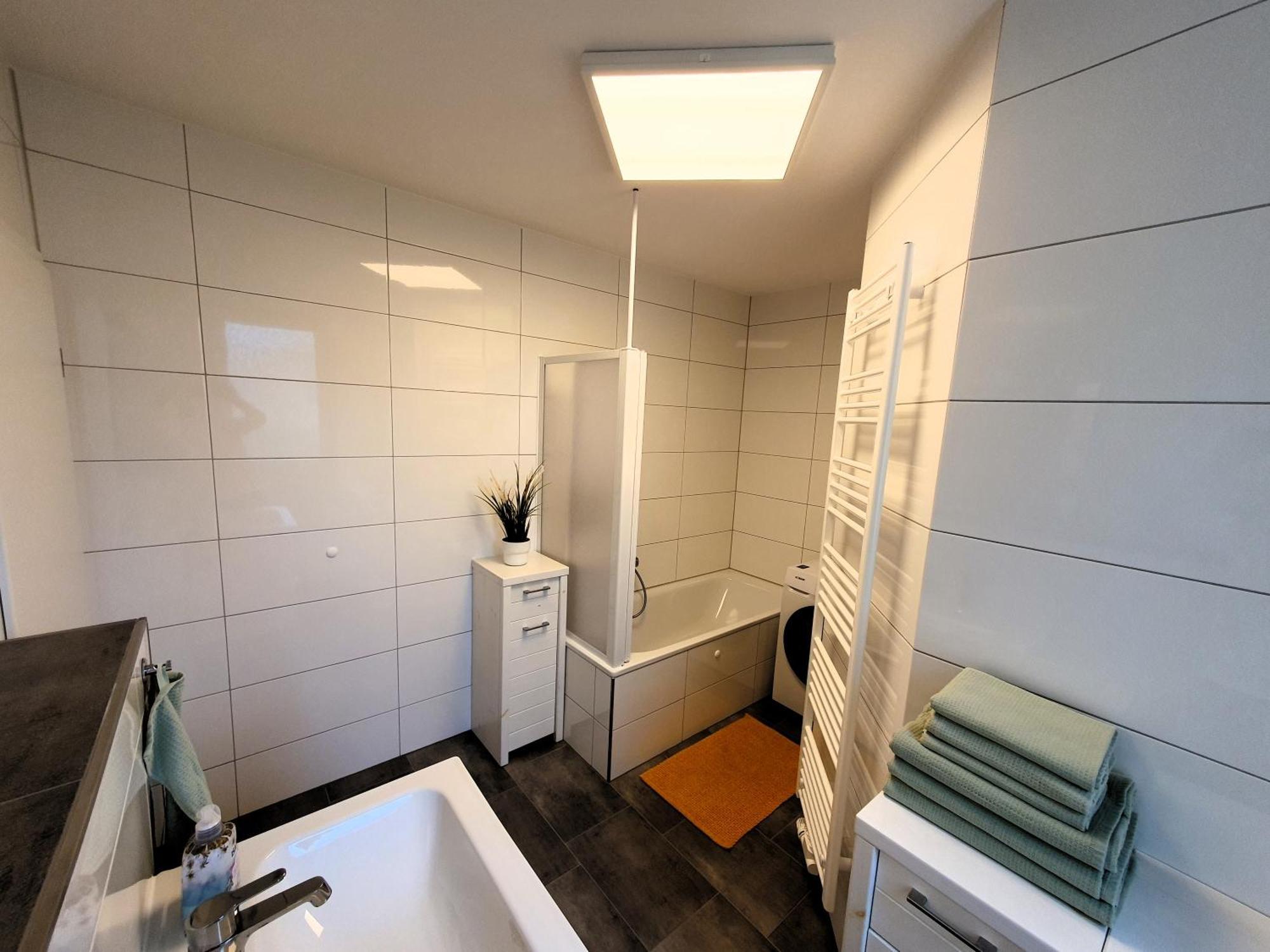 Radfreundliches Wohlfuehl-Apartment Mit Terrasse Und Parkplatz - Fewo Woody Schwerin  Luaran gambar