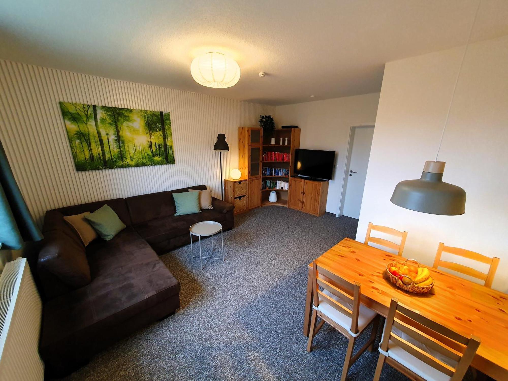 Radfreundliches Wohlfuehl-Apartment Mit Terrasse Und Parkplatz - Fewo Woody Schwerin  Luaran gambar