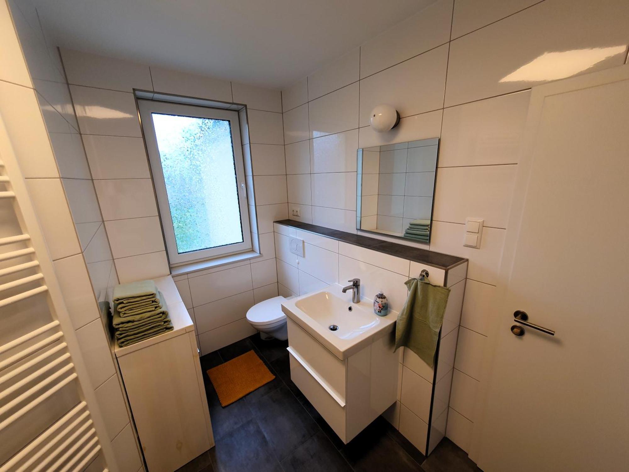 Radfreundliches Wohlfuehl-Apartment Mit Terrasse Und Parkplatz - Fewo Woody Schwerin  Luaran gambar